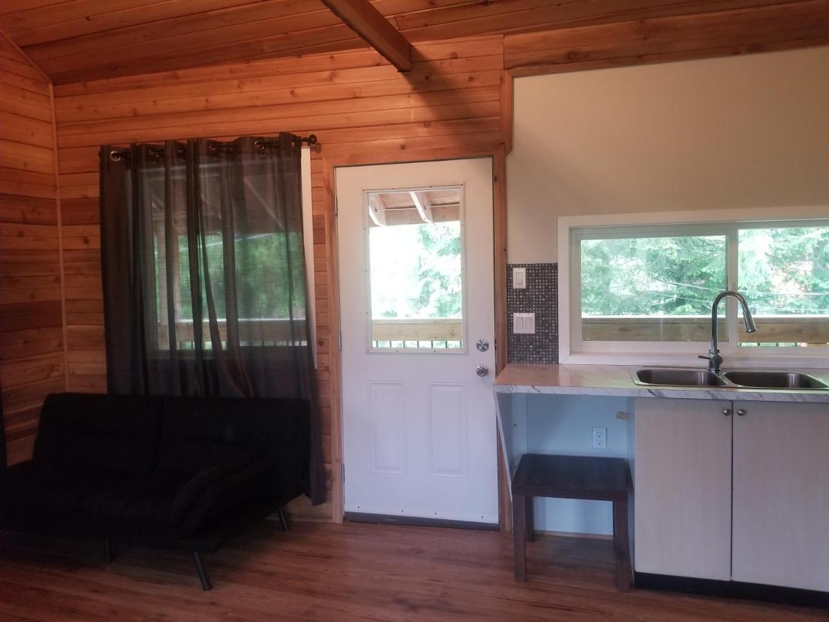 Noah'S Ark Campground Revelstoke Exterior foto
