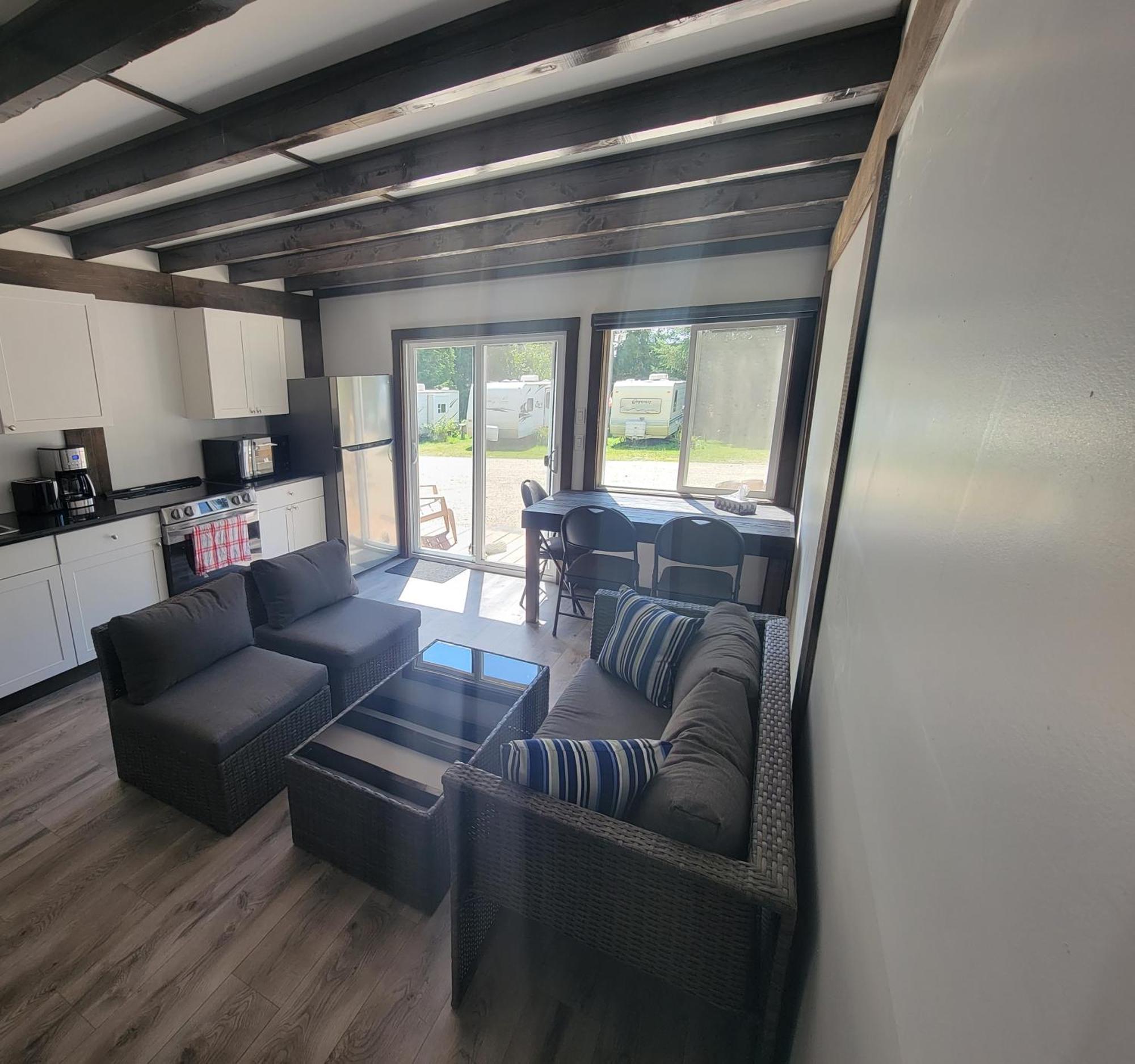 Noah'S Ark Campground Revelstoke Exterior foto