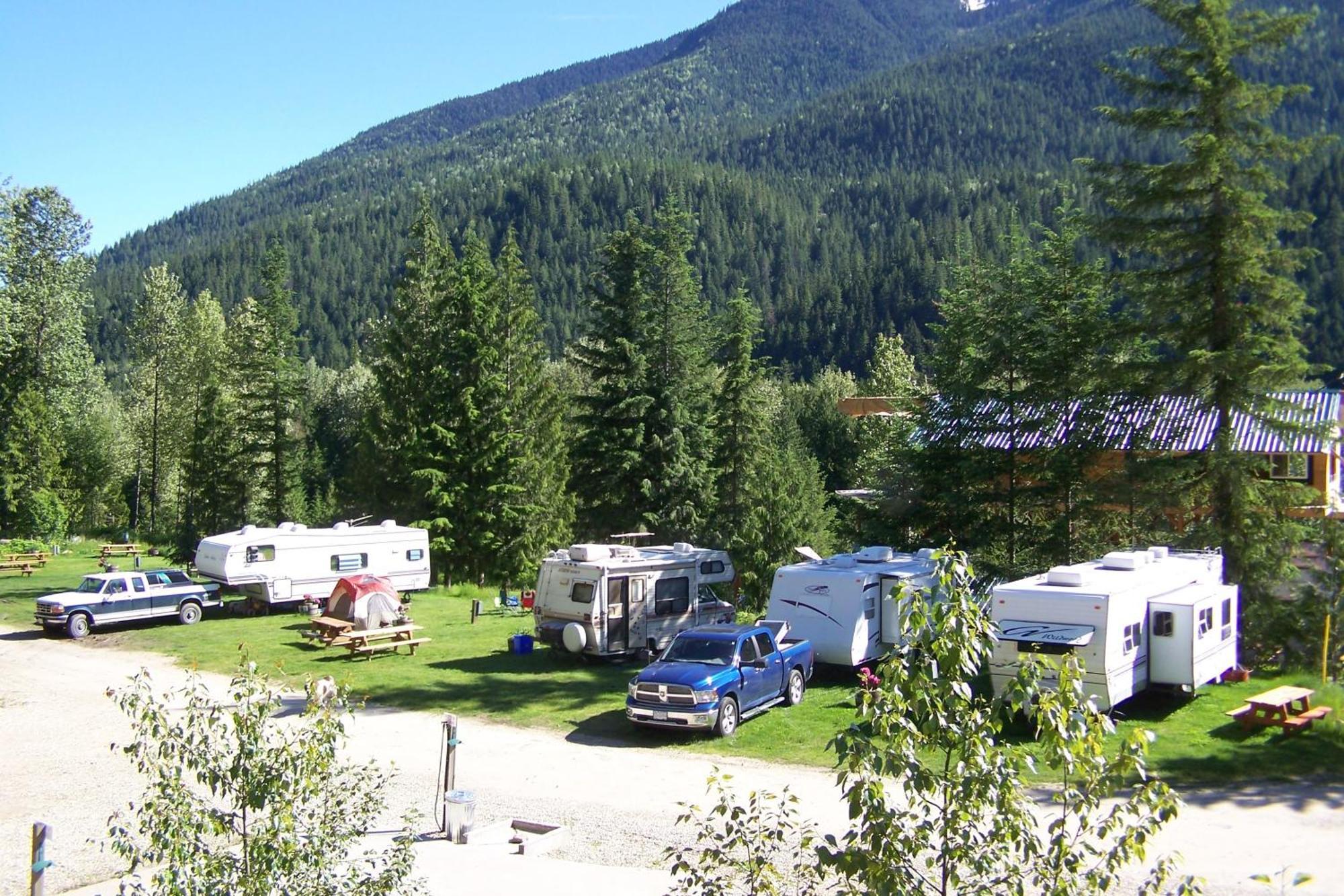 Noah'S Ark Campground Revelstoke Exterior foto